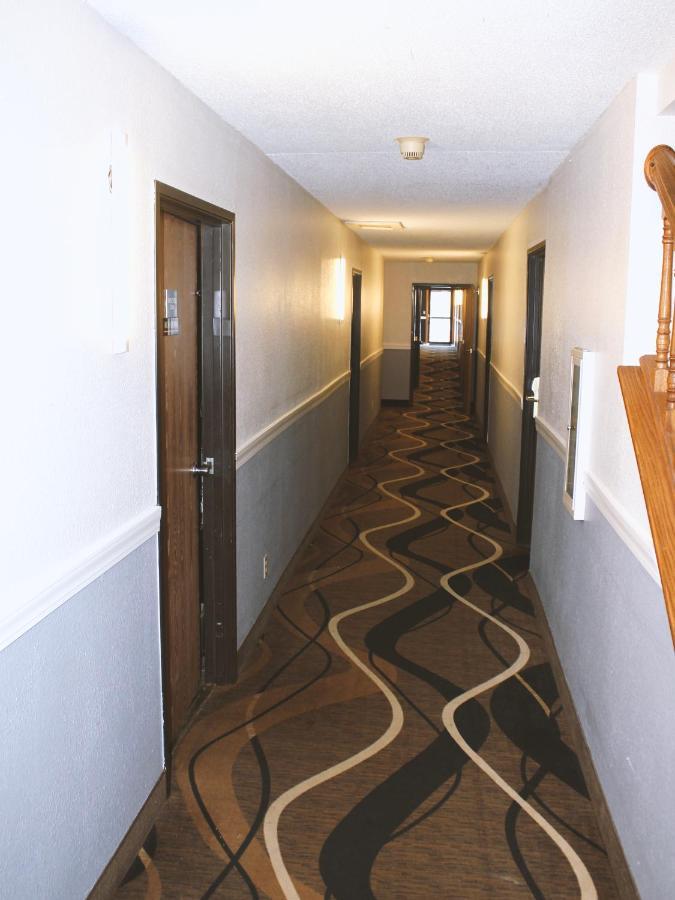 Coratel Inn & Suites By Jasper Hastings Luaran gambar