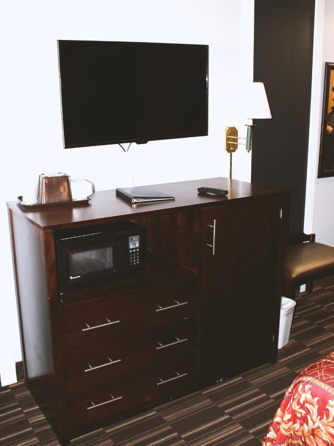 Coratel Inn & Suites By Jasper Hastings Luaran gambar